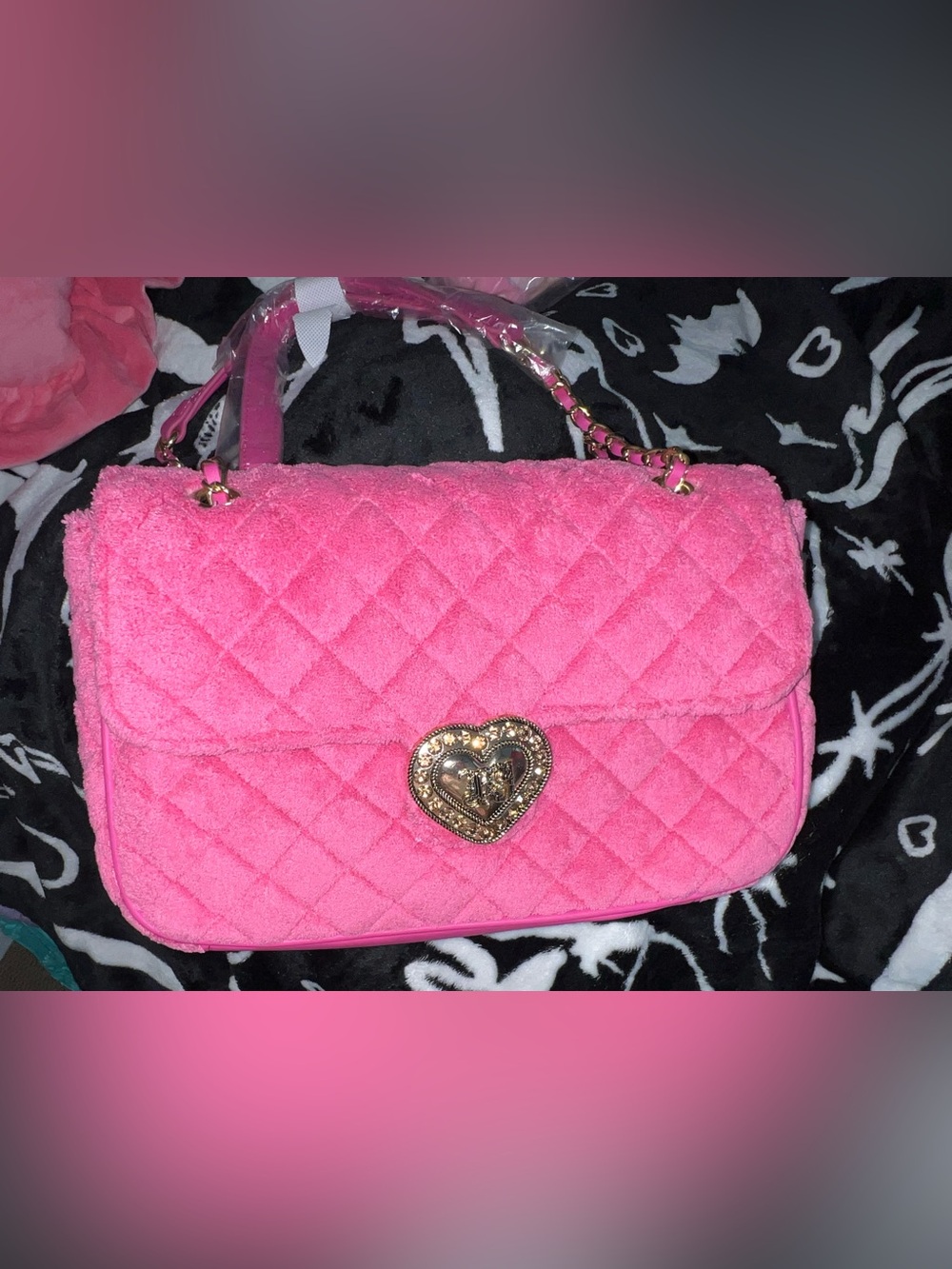 NWT 💖 Betsey Johnson Heart quilted purse